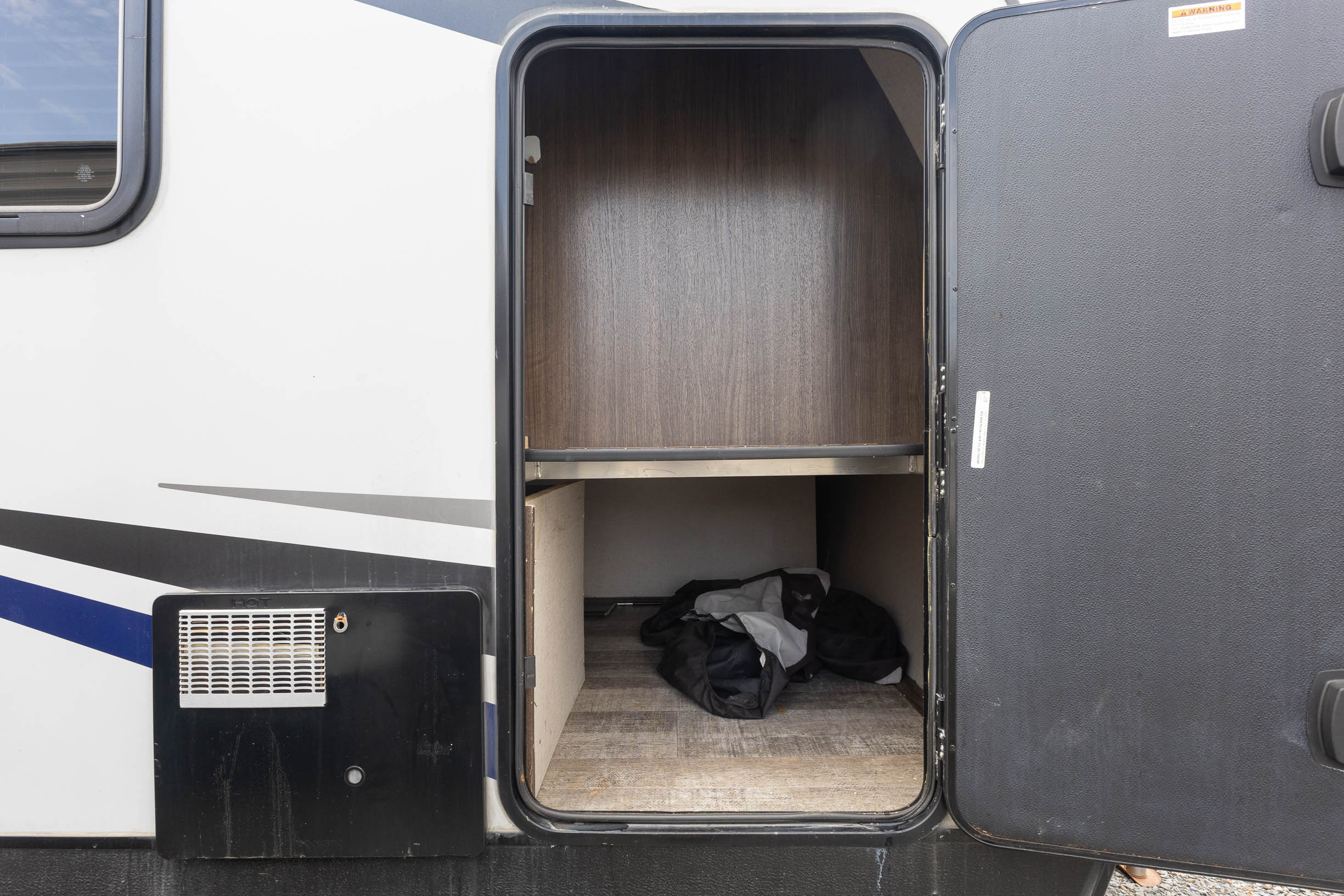 2020 Winnebago Spyder TT TOY HAULER