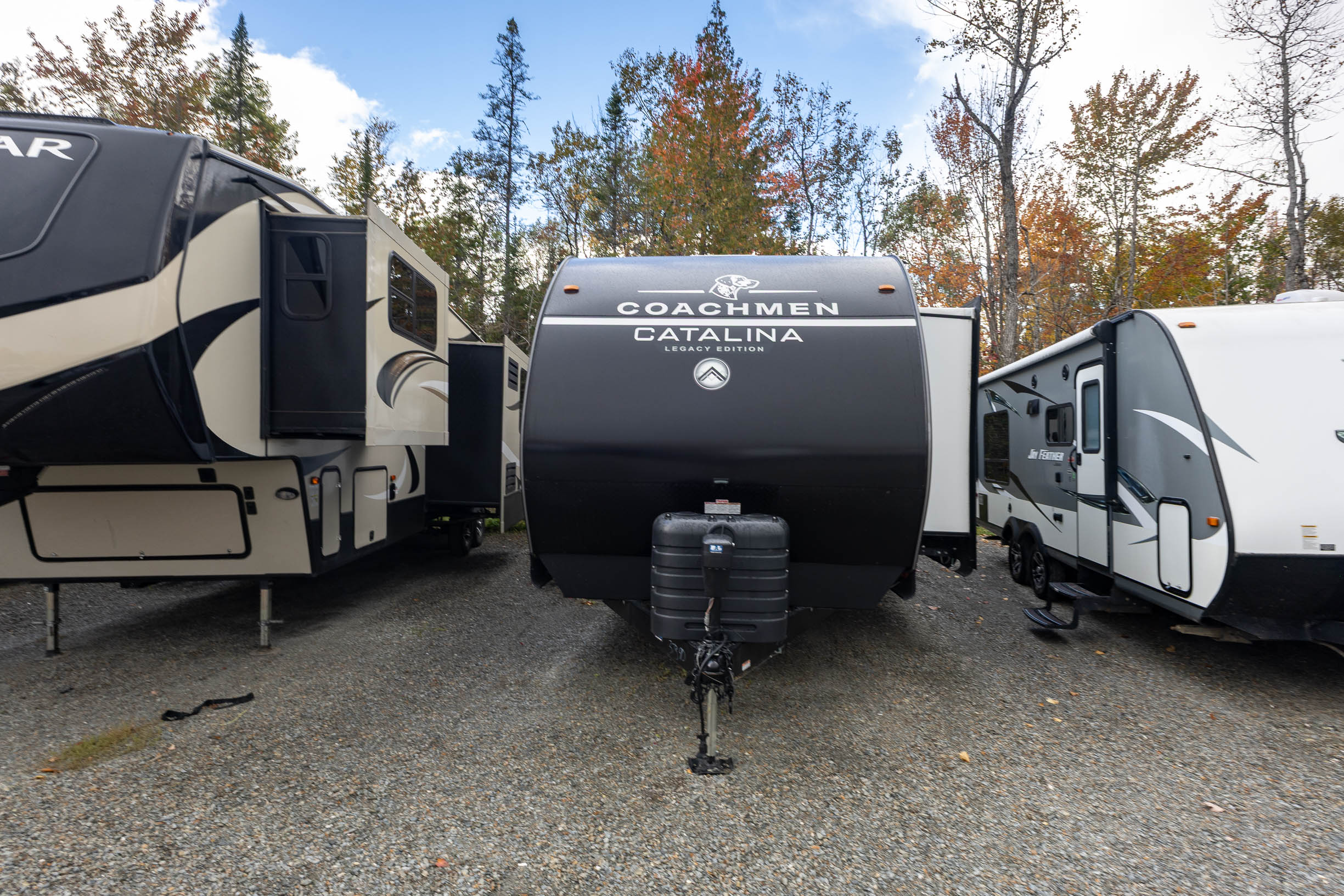 2026 Coachmen Catalina Legacy Edition 343BHTS TRAVEL TRAILER